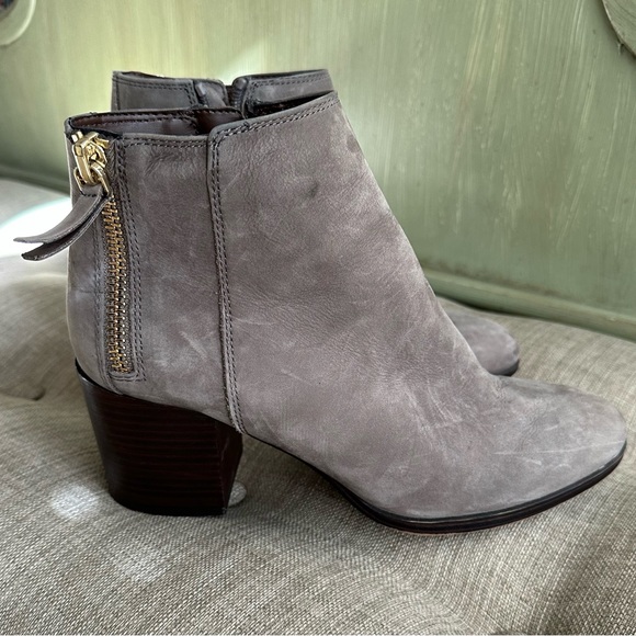 Aldo taupe/grey suede(genuine) booties. Worn once. Excellent condition. Size 9 - Picture 6 of 9